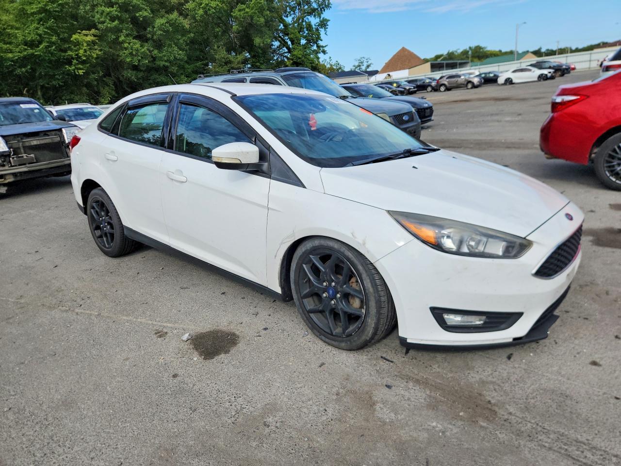 2016 FORD FOCUS SE — Фото 4 из 12