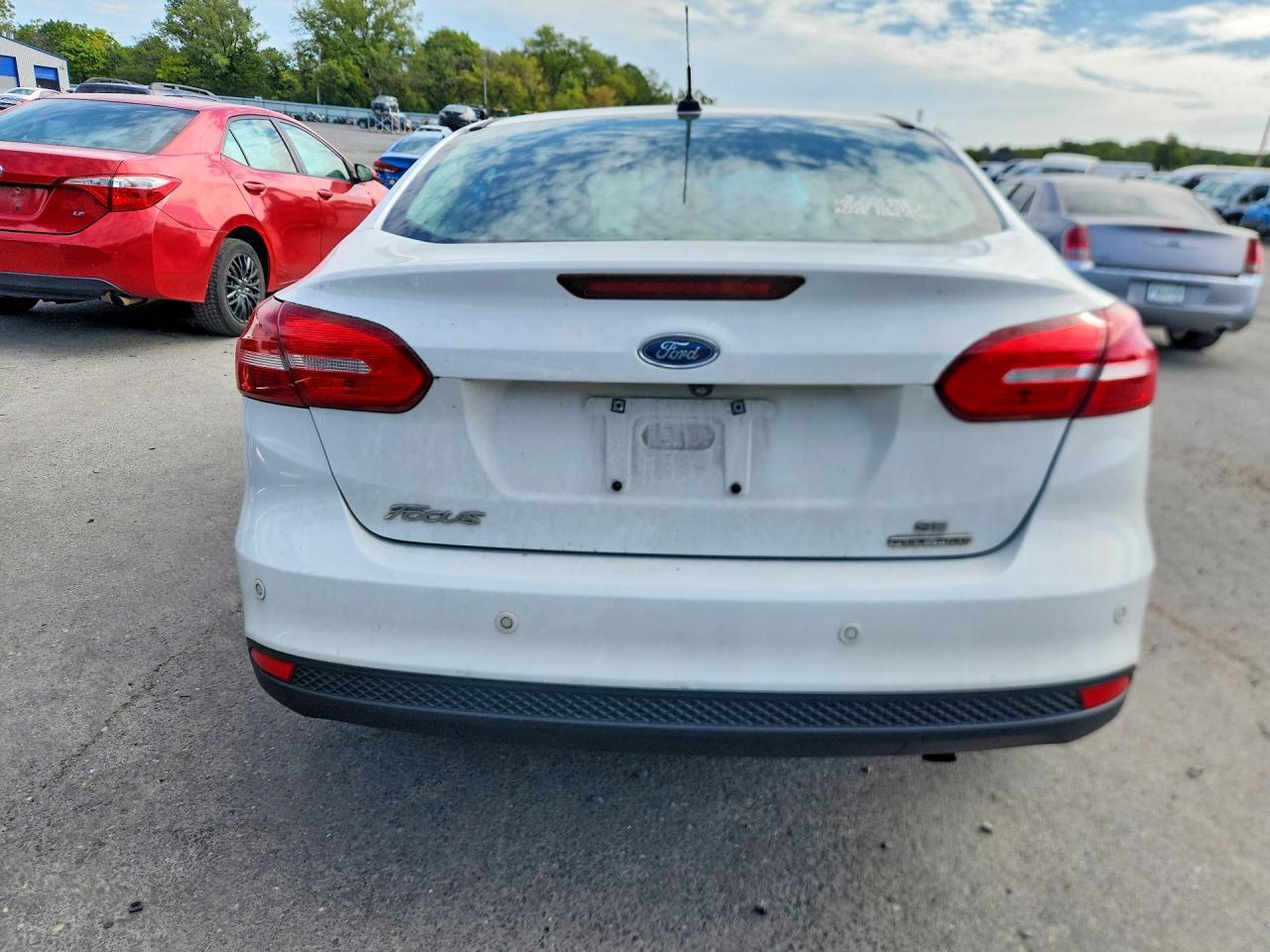 2016 FORD FOCUS SE — Фото 6 из 12