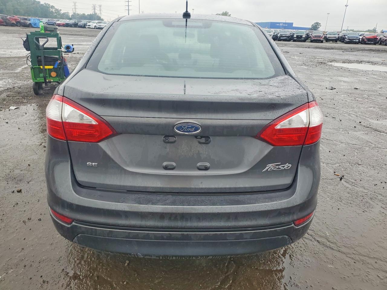 2019 FORD FIESTA SE — Фото 6 из 12