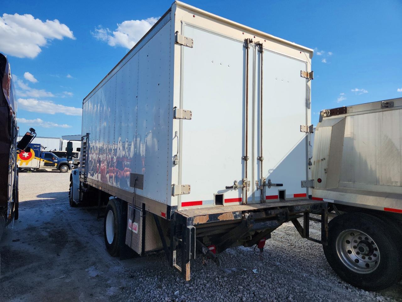 2015 FREIGHTLINER M2 106 MEDIUM DUTY — Фото 2 из 13