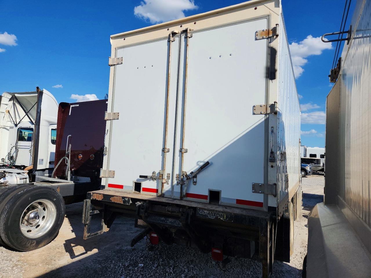 2015 FREIGHTLINER M2 106 MEDIUM DUTY — Фото 3 из 13