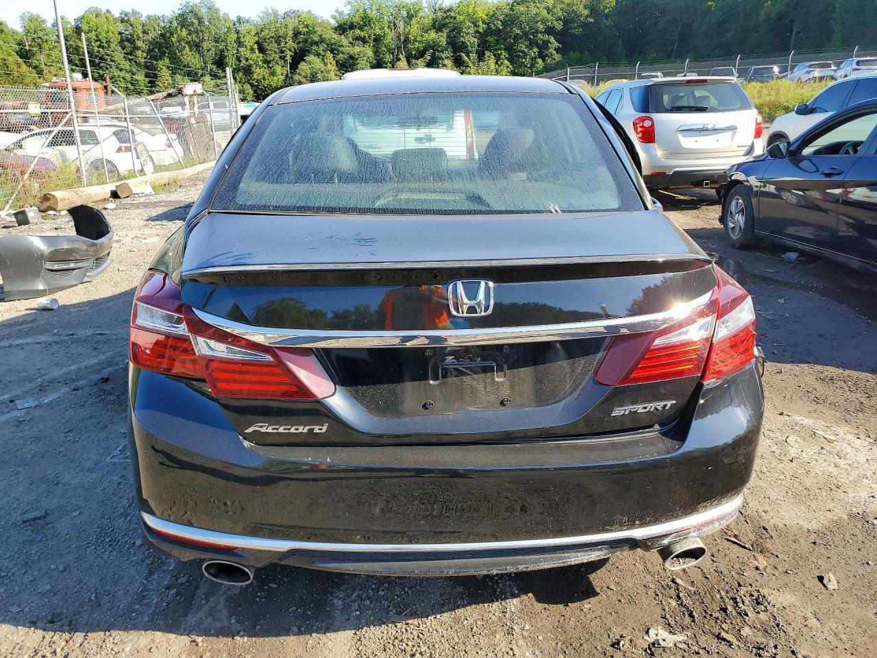 2016 HONDA ACCORD SPORT — Фото 6 из 12