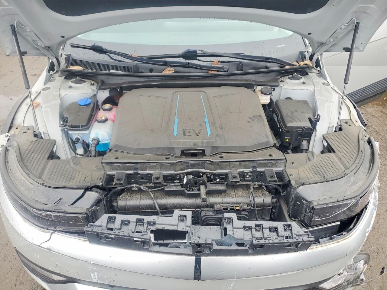 2024 HYUNDAI IONIQ 5 SEL — Фото 12 из 13