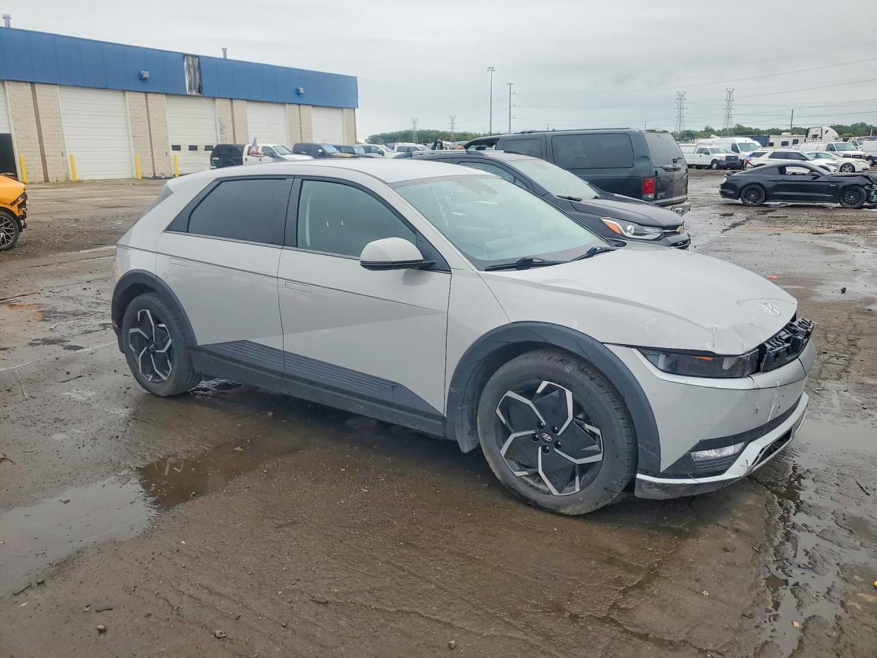 2024 HYUNDAI IONIQ 5 SEL — Фото 4 из 13