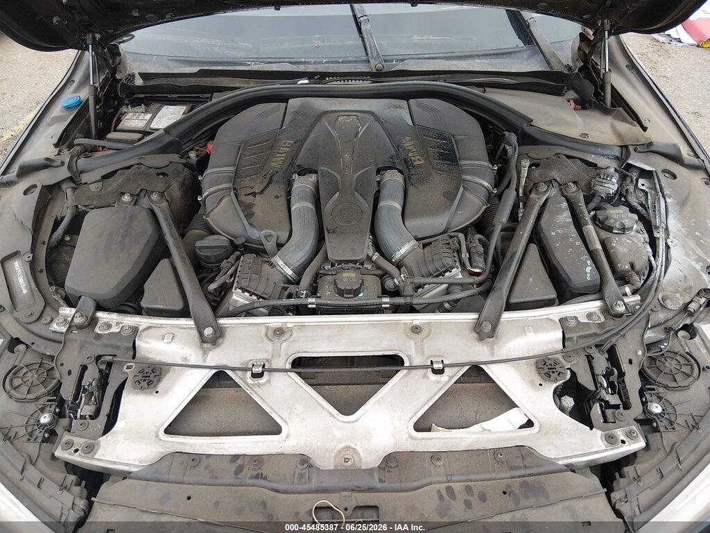 WBA7F0C32HGM21544 2017 BMW 750I photo no. 10