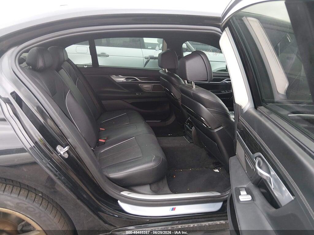 WBA7F0C32HGM21544 2017 BMW 750I photo no. 8