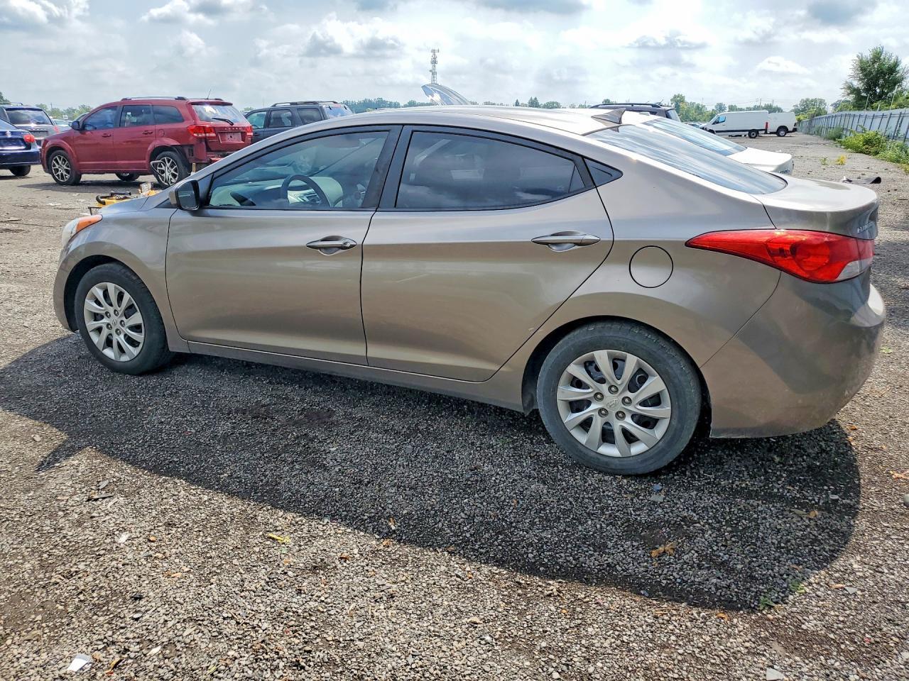2013 HYUNDAI ELANTRA GLS — Фото 2 из 12
