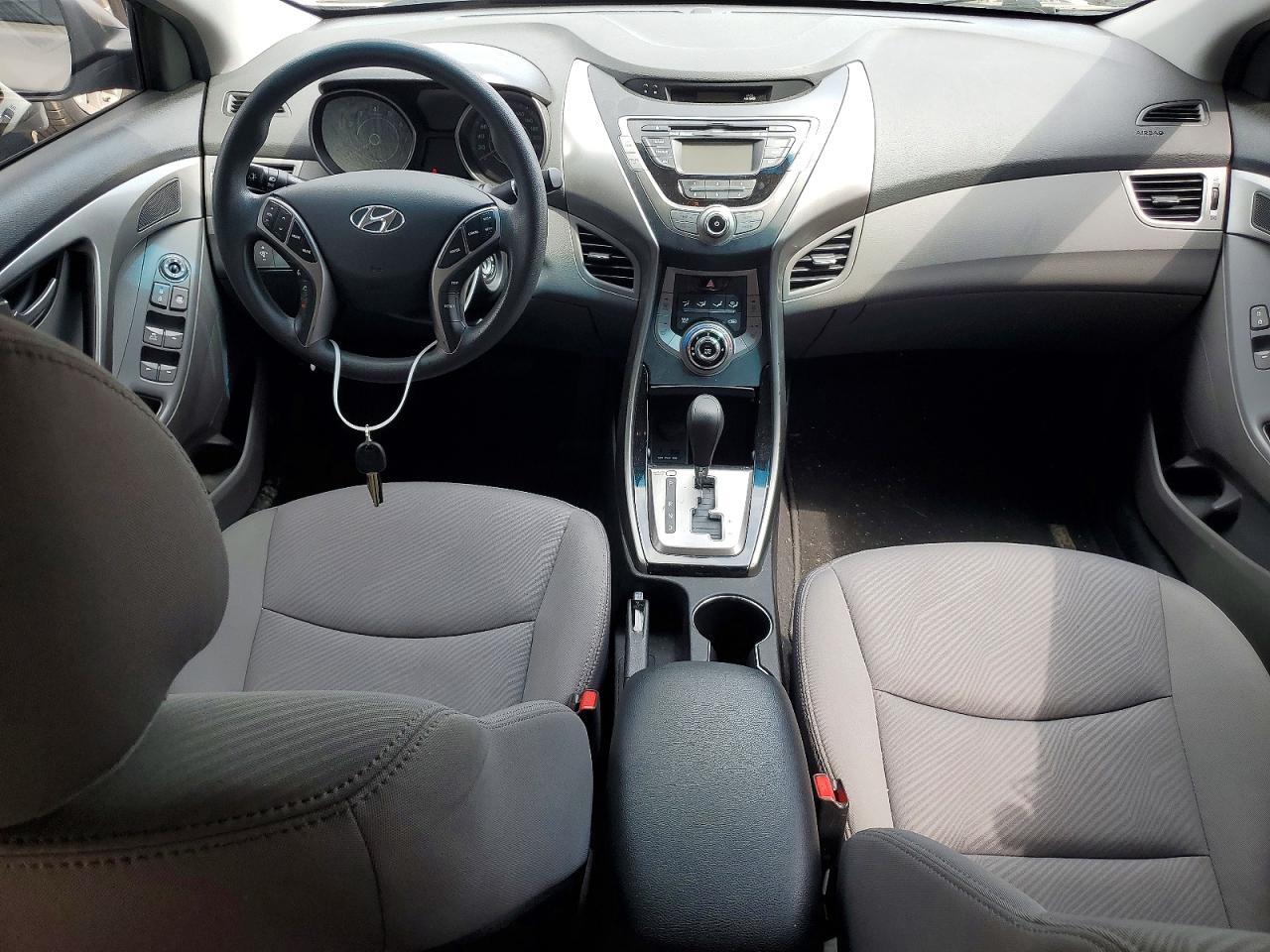 2013 HYUNDAI ELANTRA GLS — Фото 8 из 12