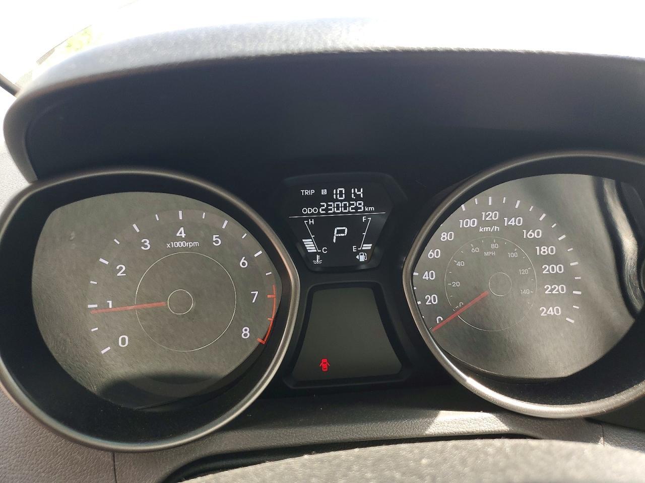 2013 HYUNDAI ELANTRA GLS — Фото 9 из 12