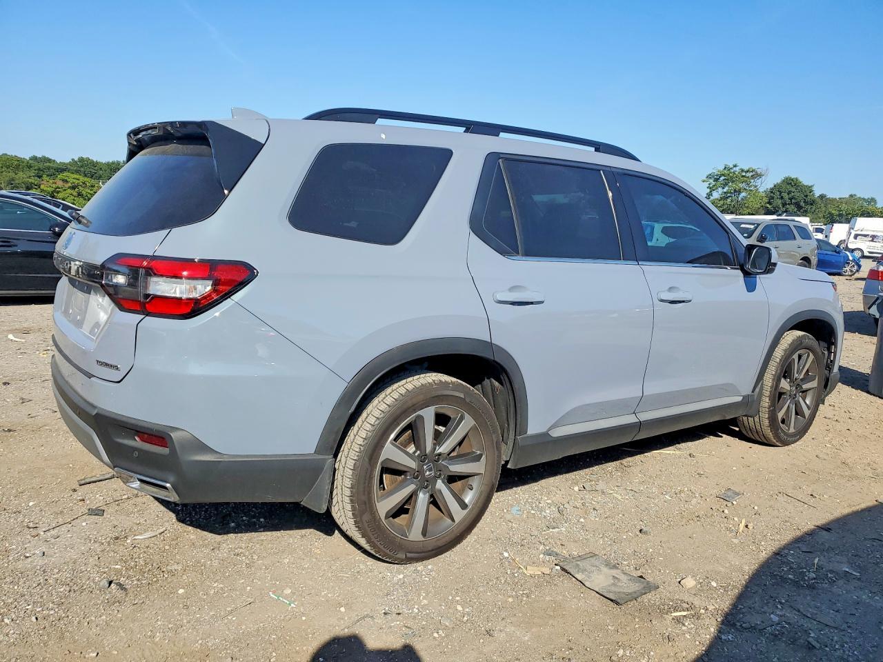 2025 HONDA PILOT TOURING — Фото 3 из 13