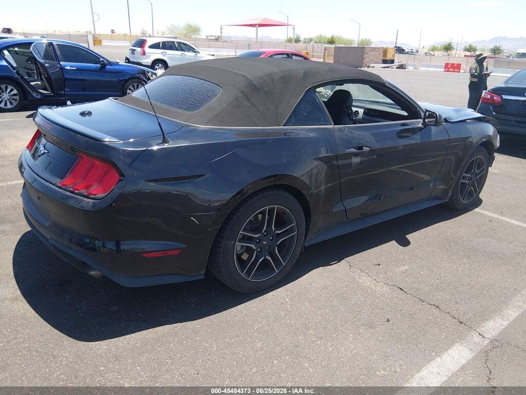 1FATP8UH3M5104262 2021 FORD MUSTANG photo no. 4