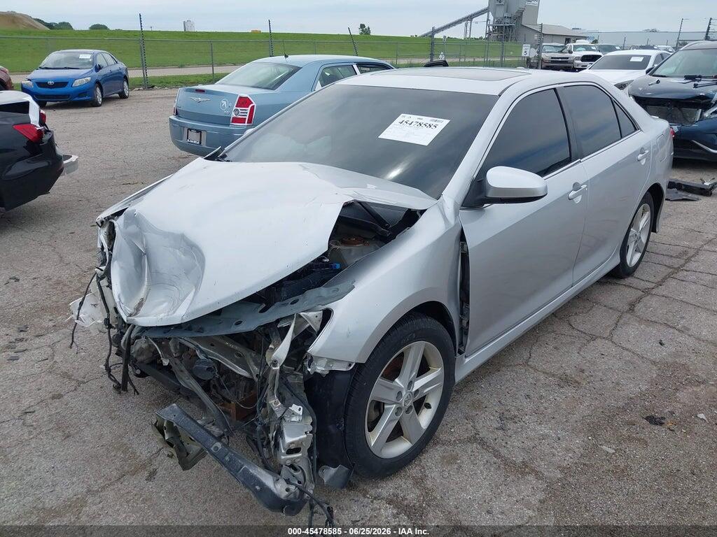 4T1BF1FK5EU342867 2014 TOYOTA CAMRY photo no. 2