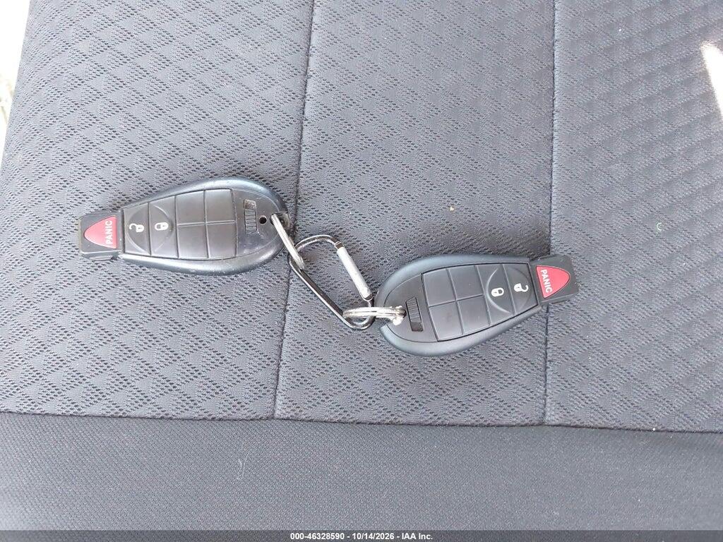 2010 DODGE GRAND CARAVAN SXT — Фото 11 из 13