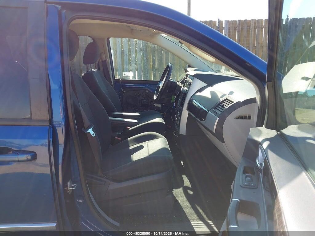 2010 DODGE GRAND CARAVAN SXT — Фото 5 из 13