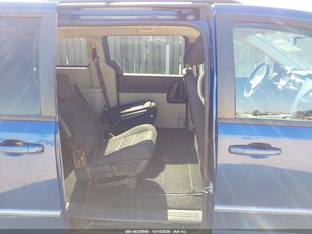 2010 DODGE GRAND CARAVAN SXT — Фото 8 из 13