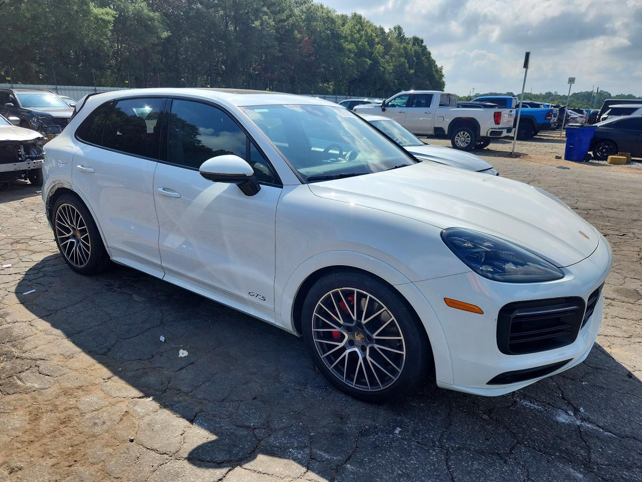 2022 PORSCHE CAYENNE GTS — Фото 4 из 12