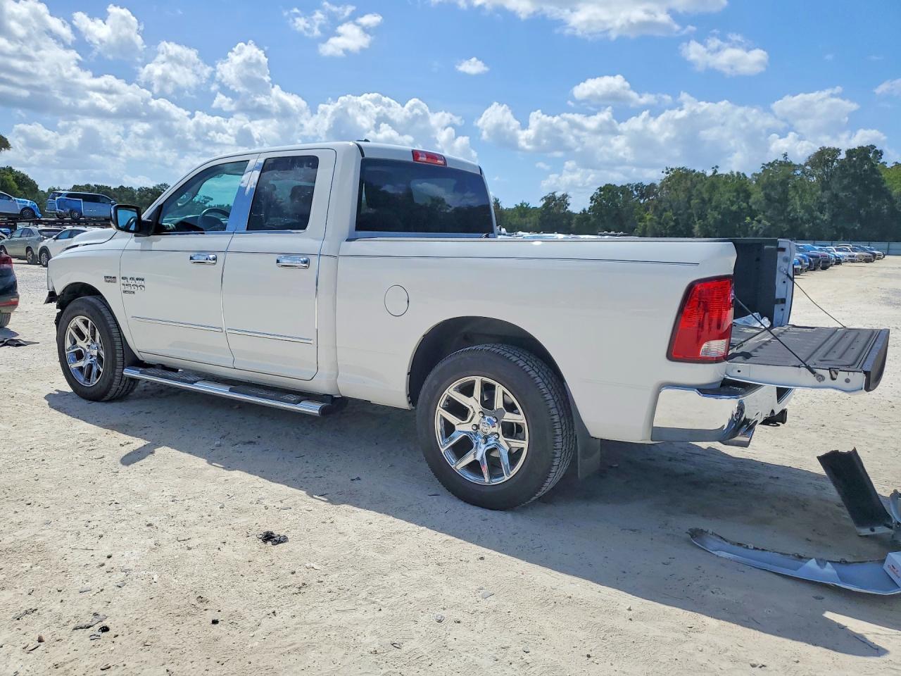 2023 RAM 1500 CLASSIC TRADESMAN — Фото 2 из 14