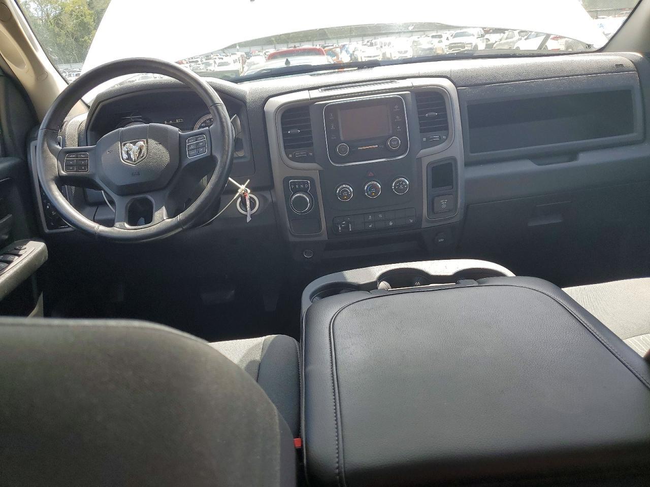 2023 RAM 1500 CLASSIC TRADESMAN — Фото 8 из 14