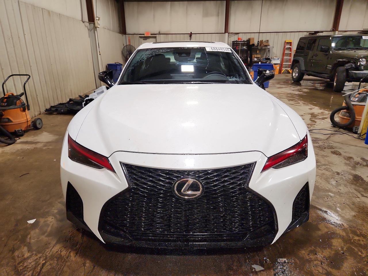 2025 LEXUS IS 350 F SPORT — Фото 5 из 13