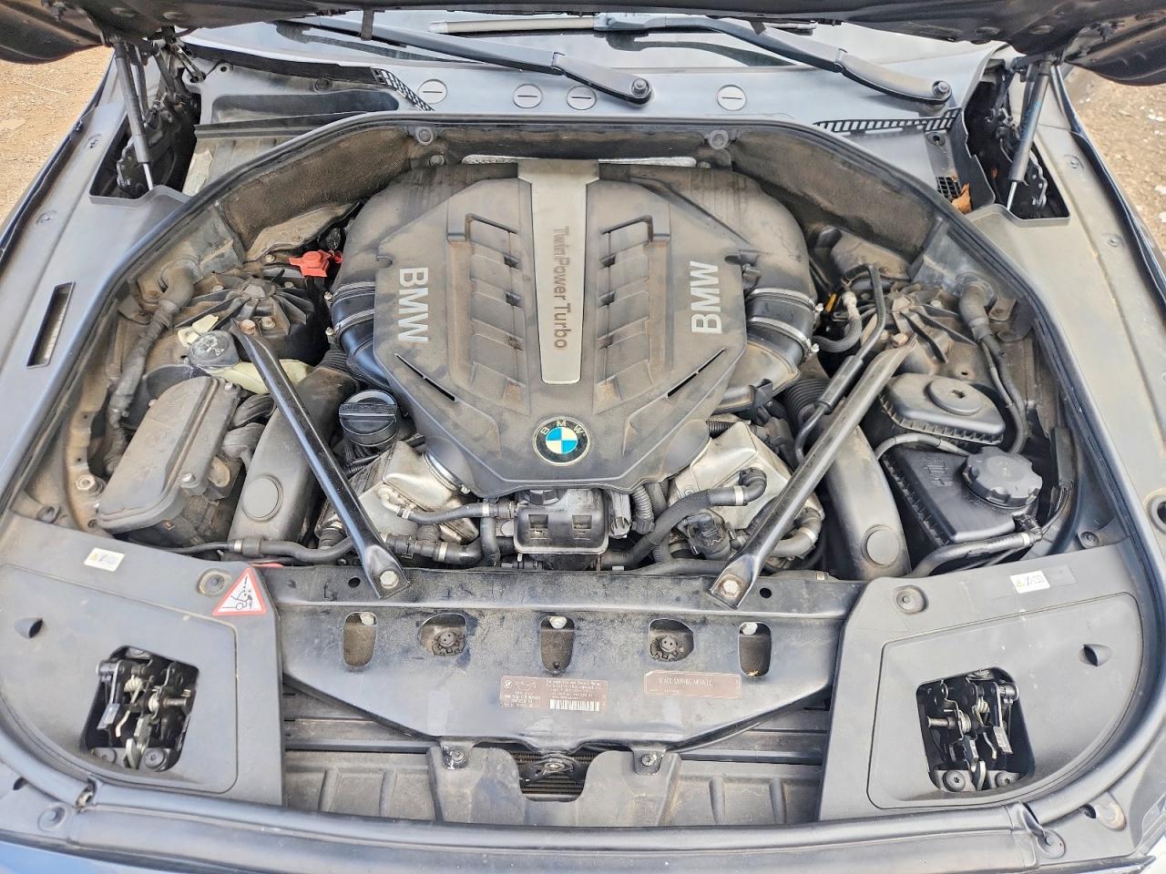 2011 BMW 550 XIGT — Фото 11 из 12