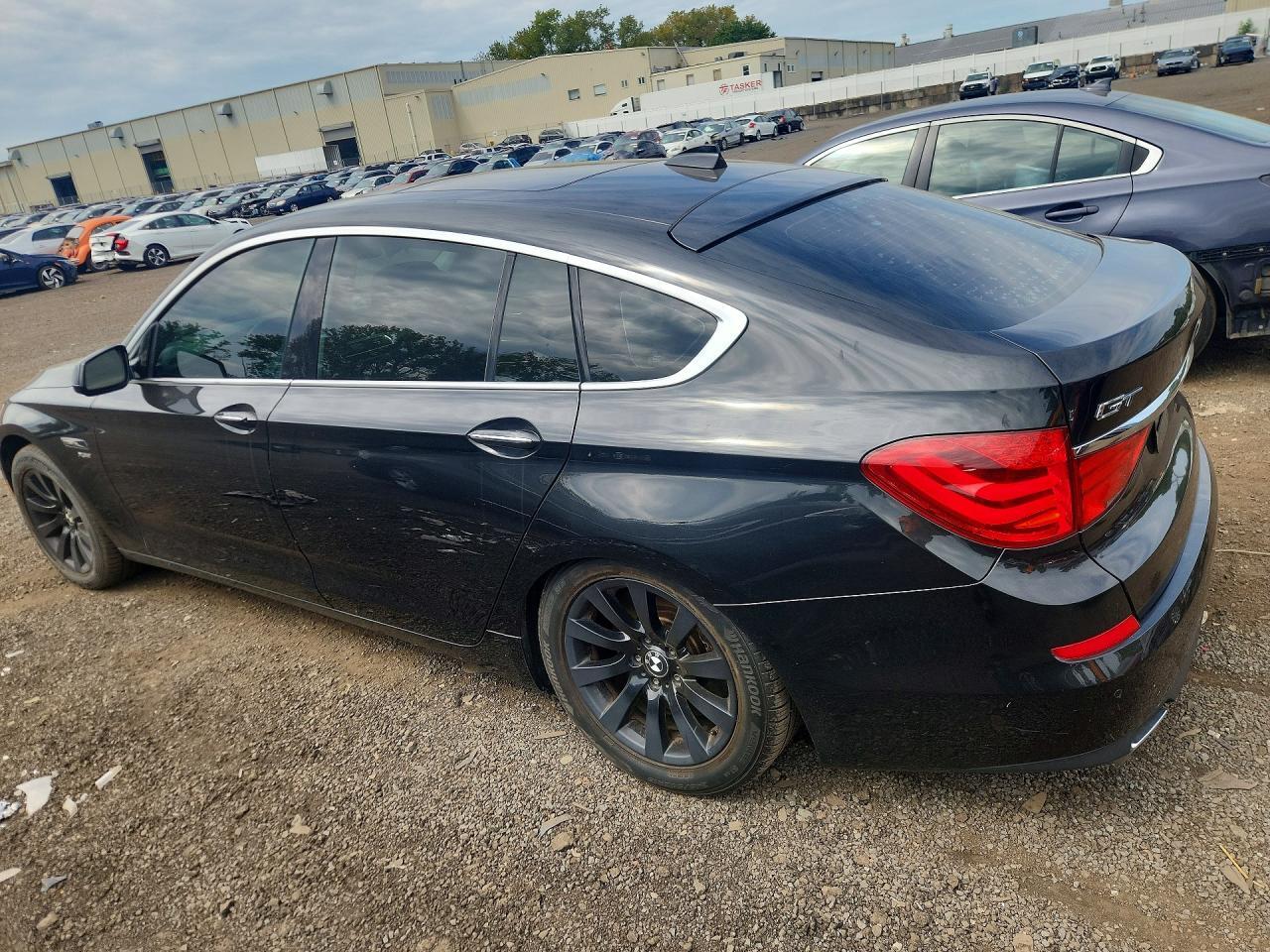 2011 BMW 550 XIGT — Фото 2 из 12