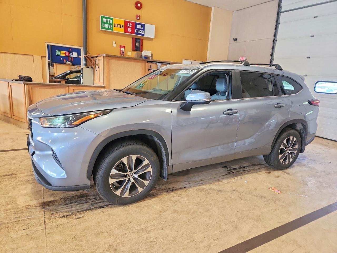2024 TOYOTA HIGHLANDER XLE
