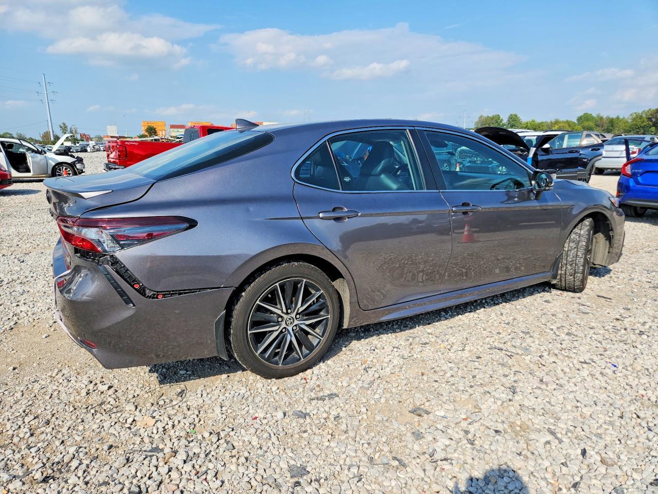 2024 TOYOTA CAMRY SE — Фото 3 из 12