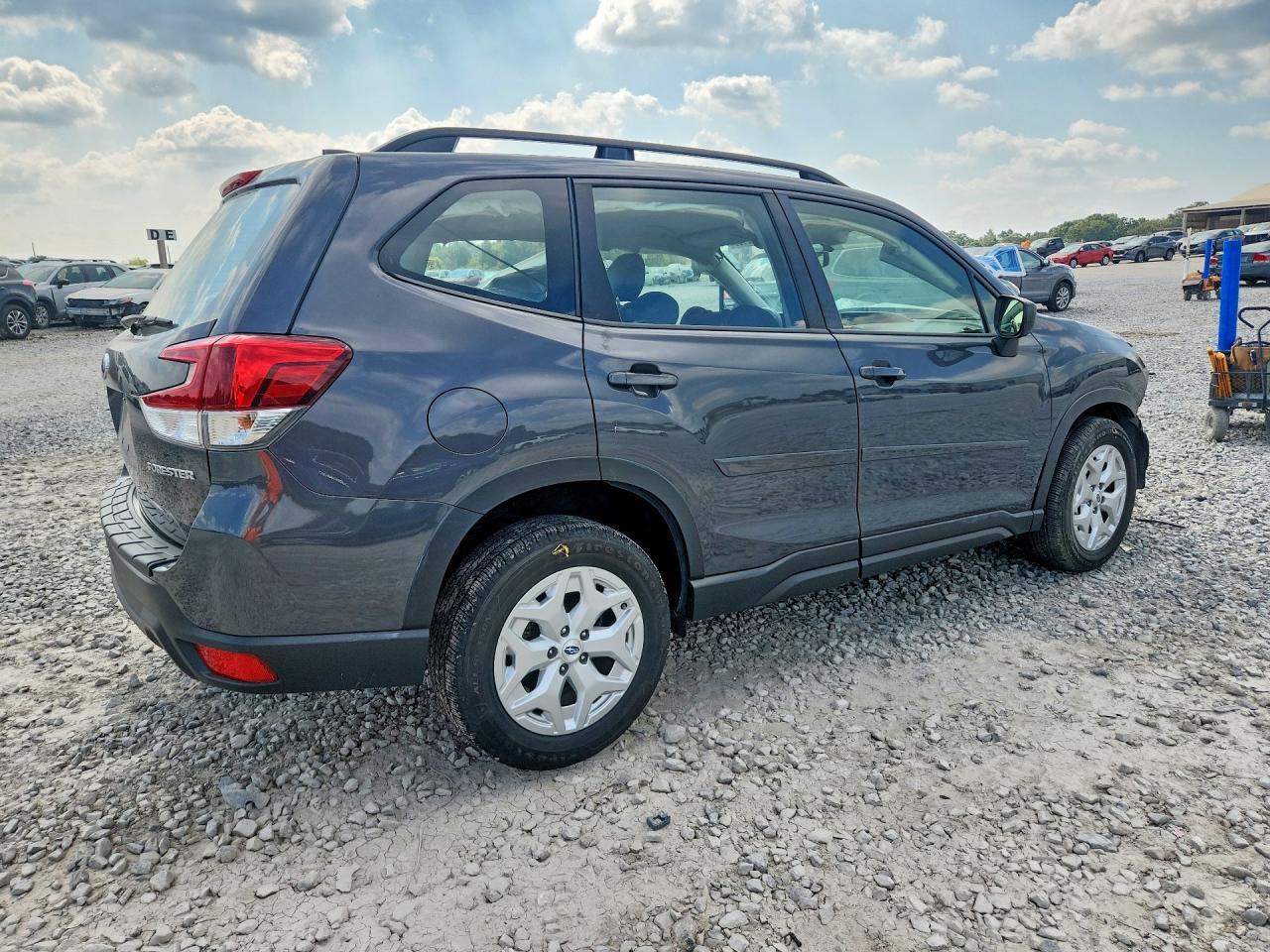 2021 SUBARU FORESTER — Фото 3 из 14