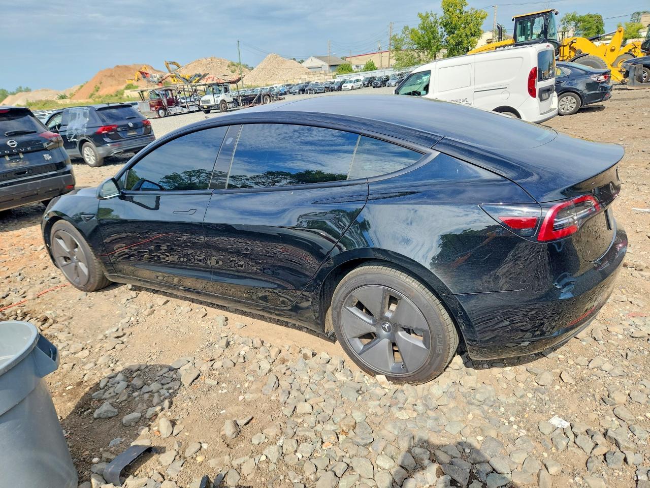 2021 TESLA MODEL 3 — Фото 2 из 13