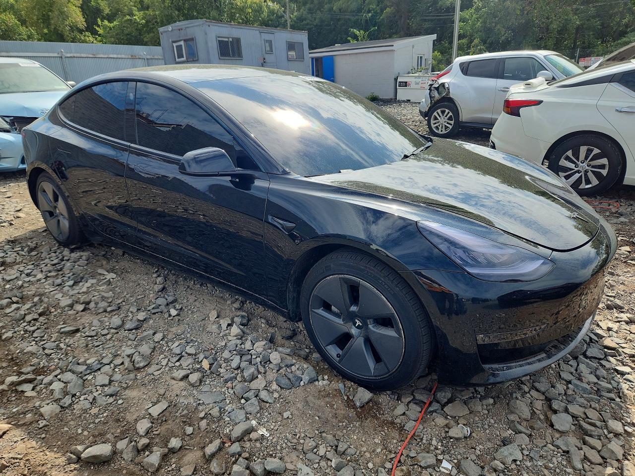 2021 TESLA MODEL 3 — Фото 4 из 13