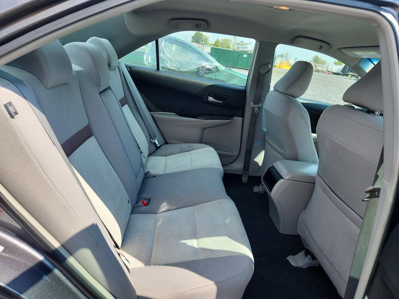 2013 TOYOTA CAMRY LE — Фото 10 из 12