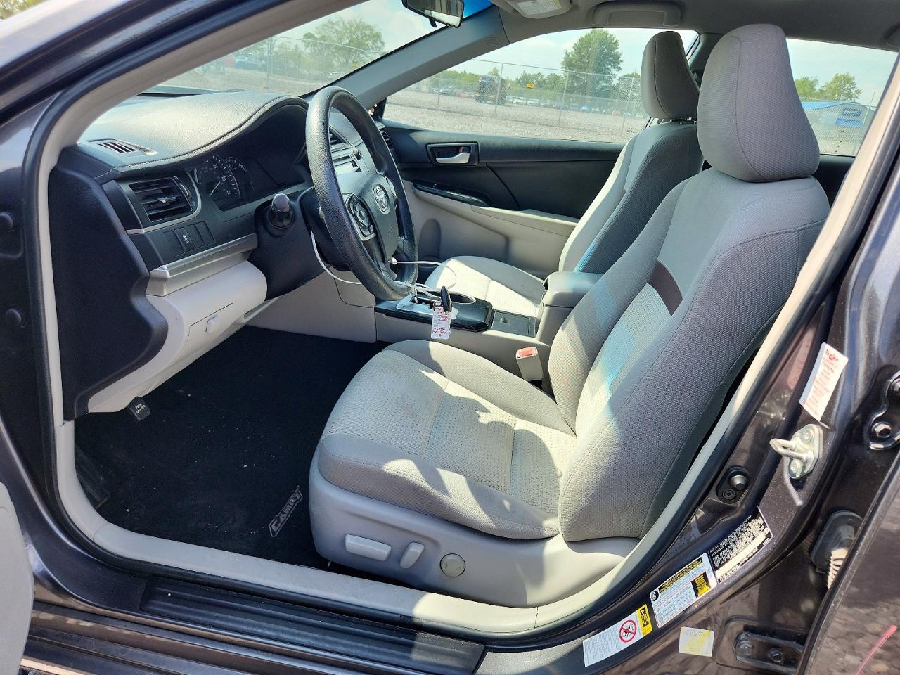 2013 TOYOTA CAMRY LE — Фото 7 из 12