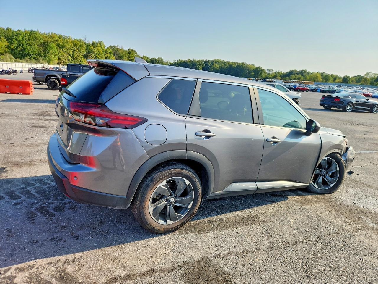 2025 NISSAN ROGUE SV — Фото 3 из 13
