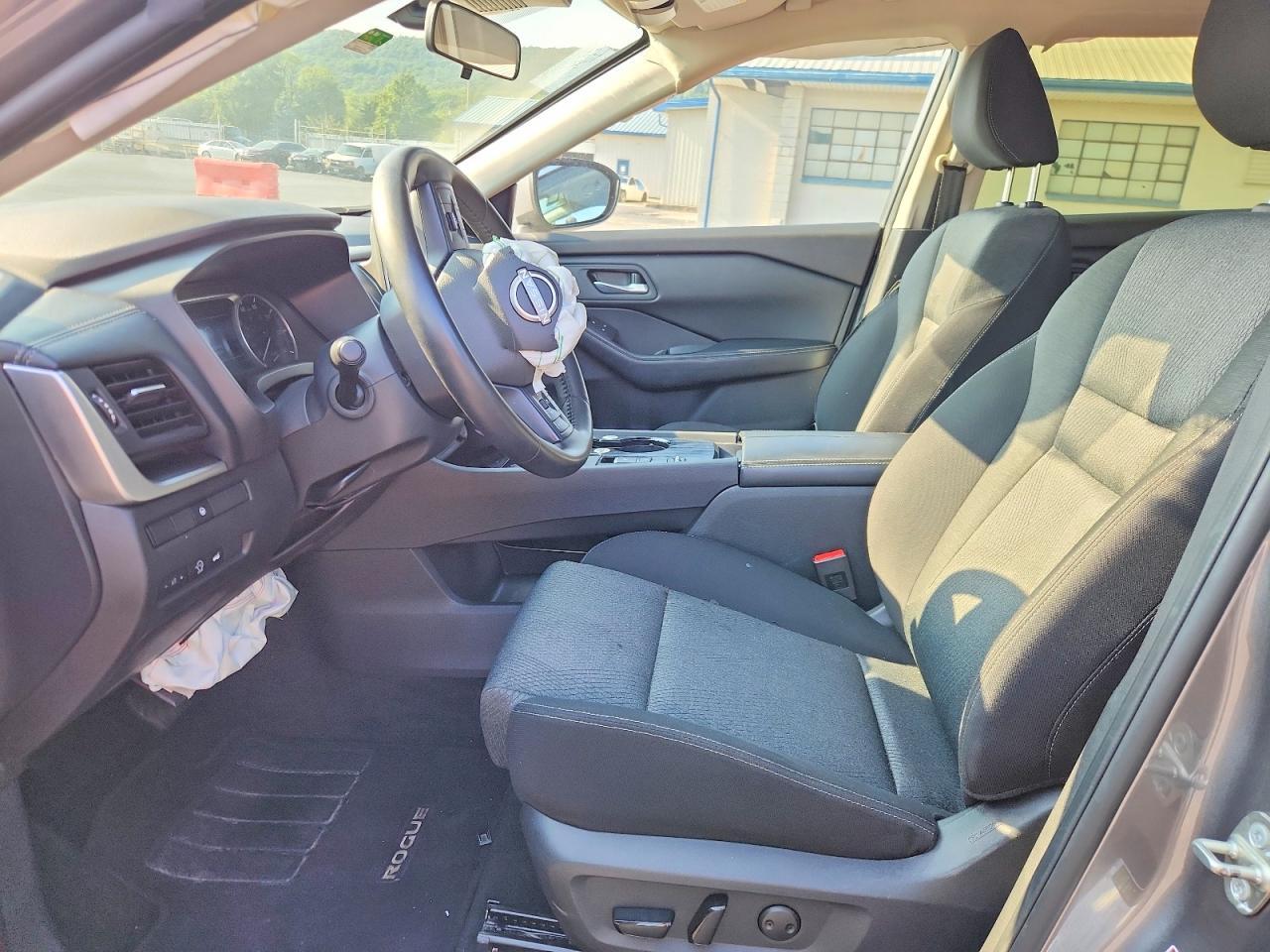 2025 NISSAN ROGUE SV — Фото 7 из 13