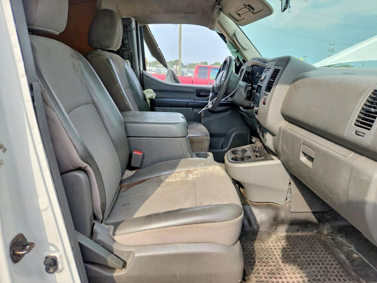 2016 NISSAN NV 1500 DELIVERY VAN — Фото 7 из 14