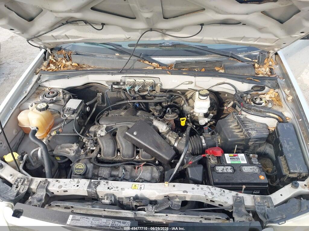 1FMCU04128KA63472 2008 FORD ESCAPE photo no. 10