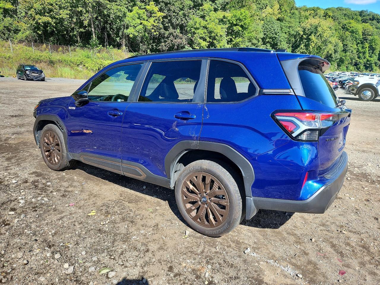 2025 SUBARU FORESTER SPORT — Фото 2 из 14