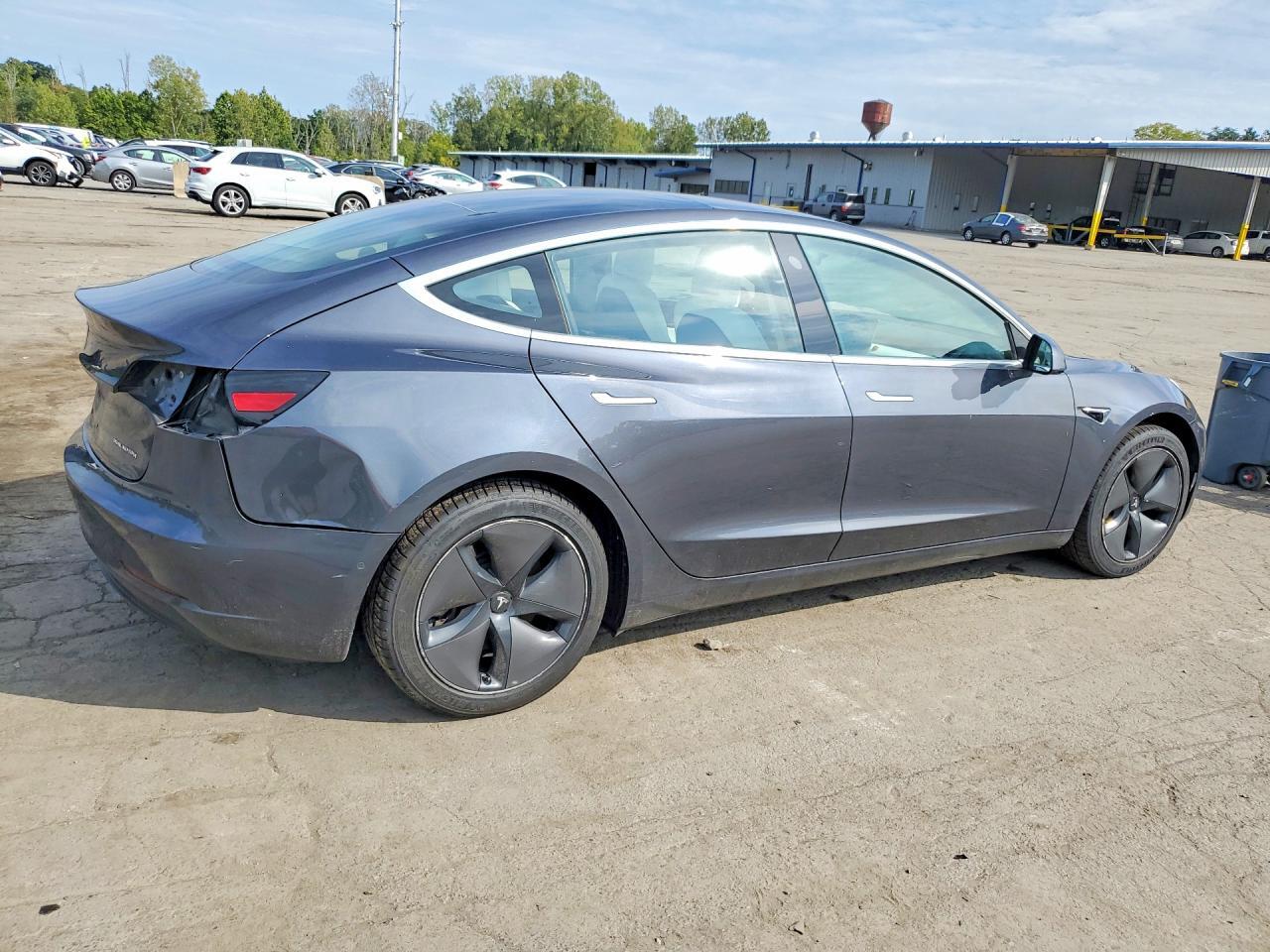 2018 TESLA MODEL 3 — Фото 3 из 12