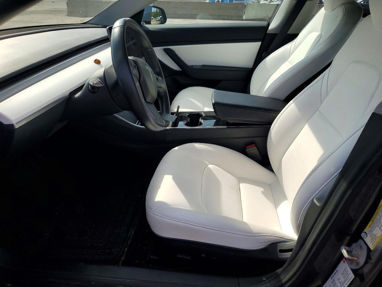 2018 TESLA MODEL 3 — Фото 7 из 12