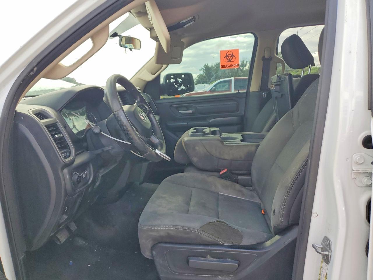 2019 RAM 1500 TRADESMAN — Фото 7 из 12