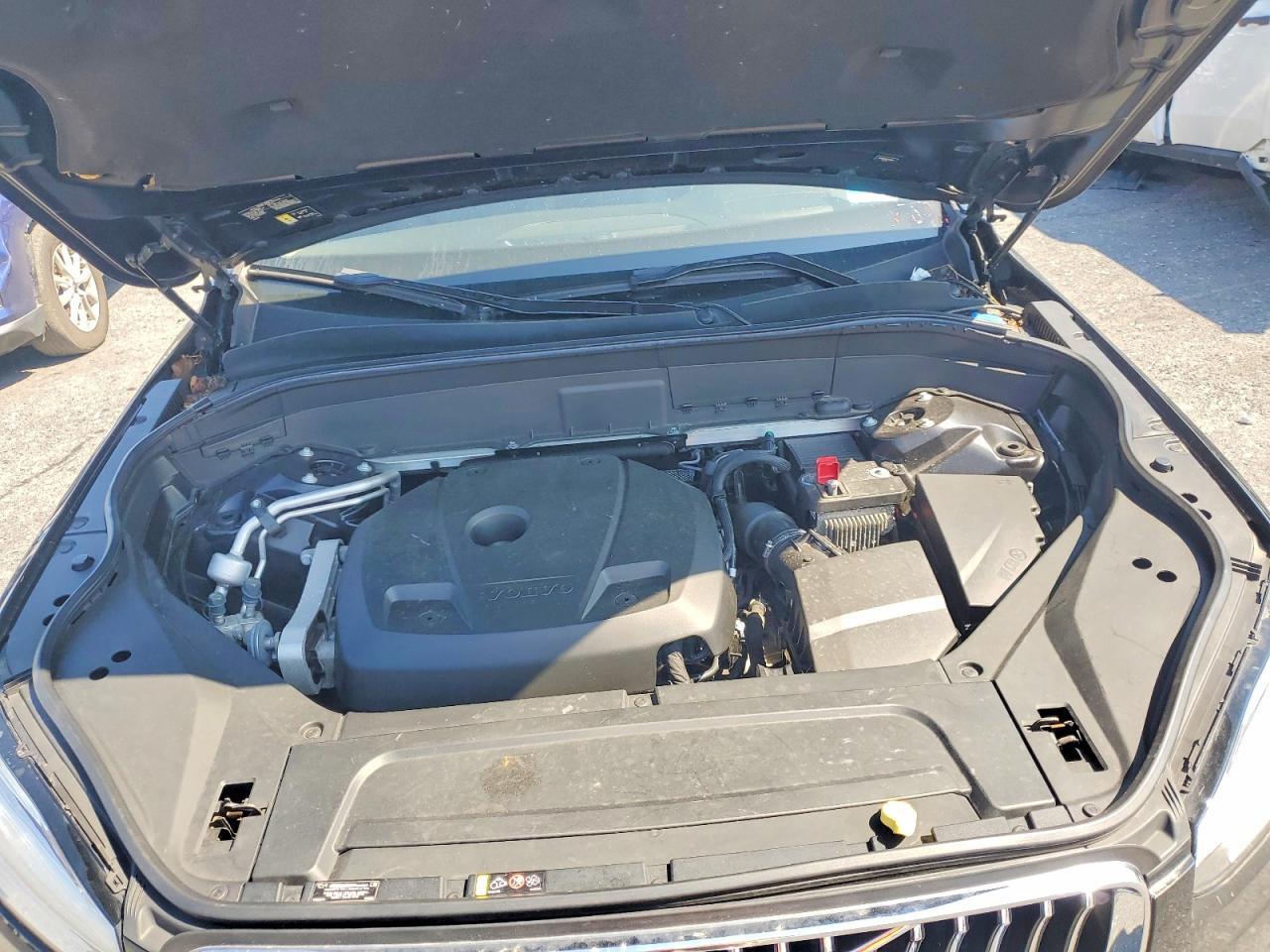2020 VOLVO XC90 T5 MOMENTUM — Фото 11 из 12