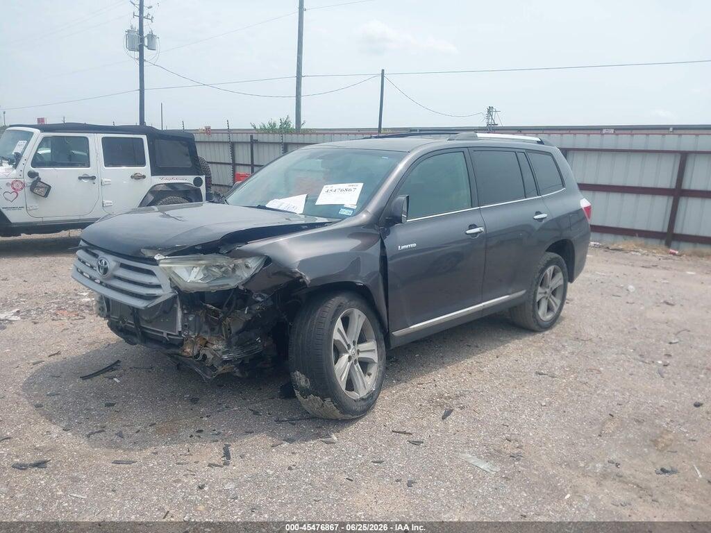 5TDDK3EH6DS195360 2013 TOYOTA HIGHLANDER photo no. 2