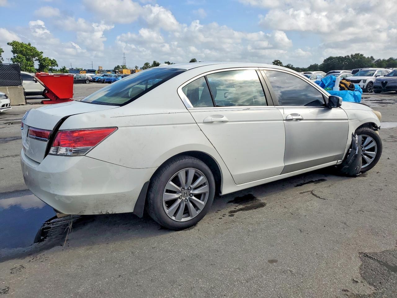 2011 HONDA ACCORD EXL — Фото 3 из 13