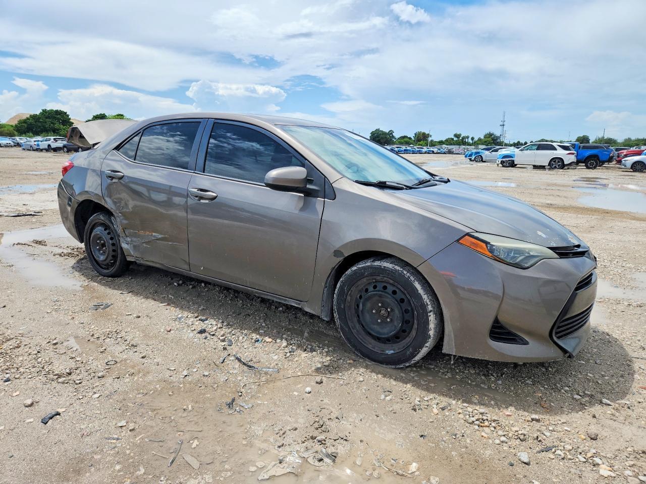 2018 TOYOTA COROLLA LE — Фото 4 из 12