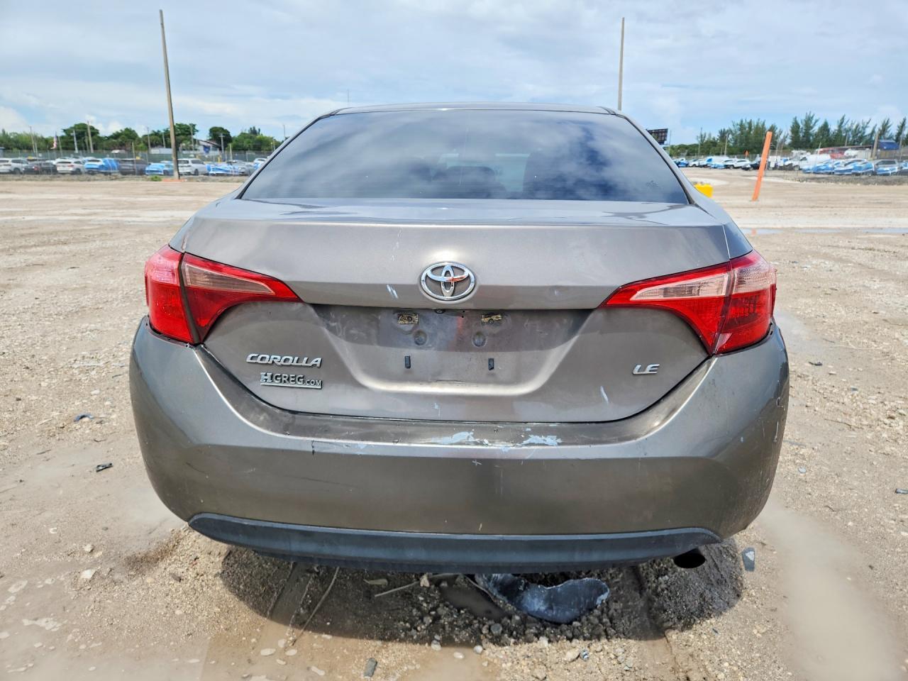 2018 TOYOTA COROLLA LE — Фото 6 из 12