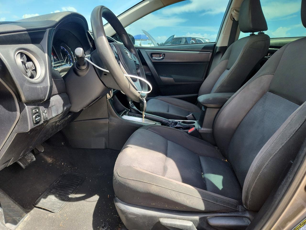 2018 TOYOTA COROLLA LE — Фото 7 из 12