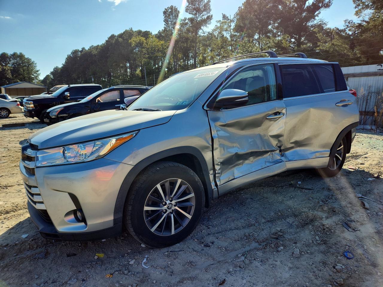 2018 TOYOTA HIGHLANDER XLE