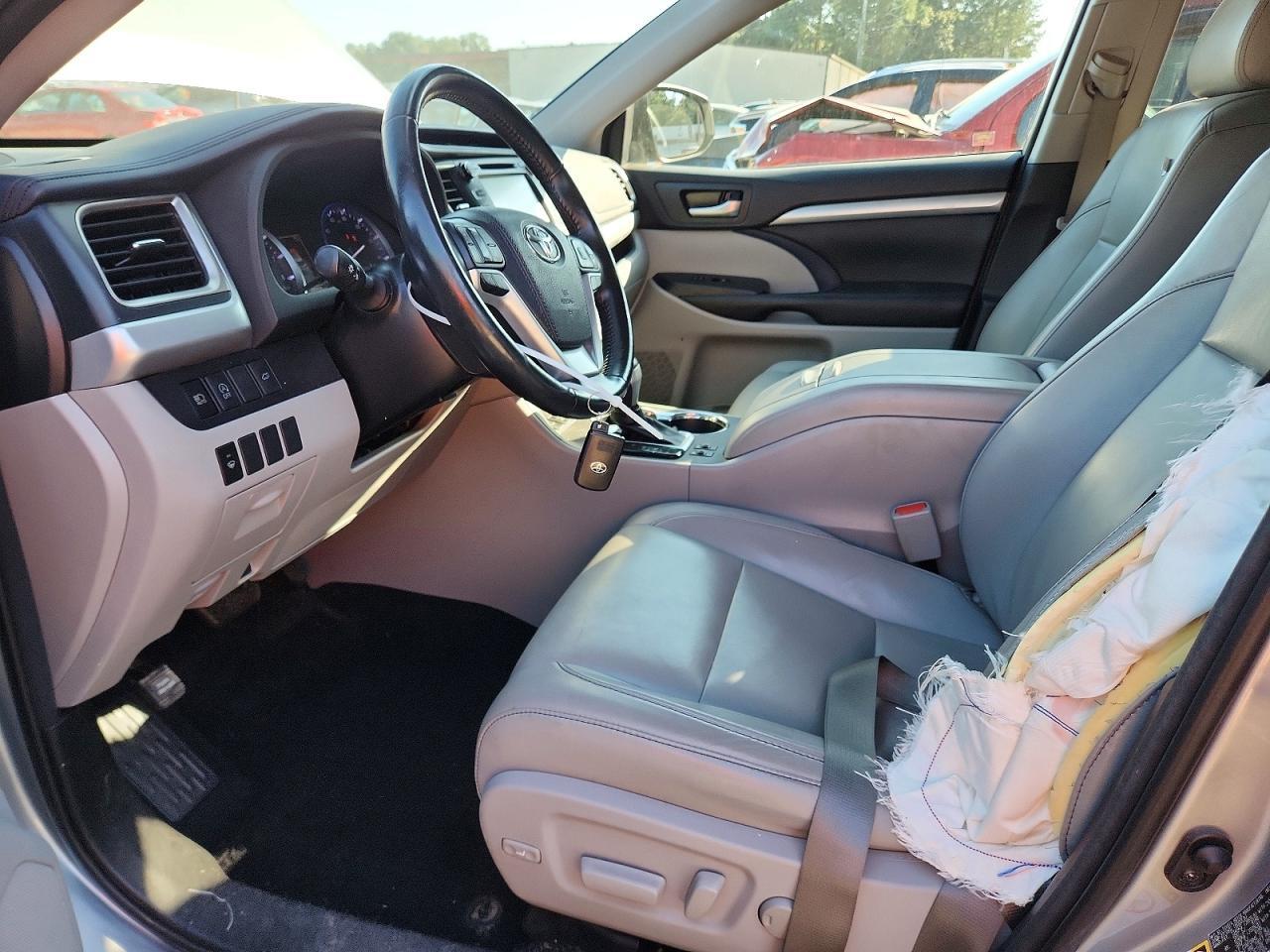 2018 TOYOTA HIGHLANDER XLE — Фото 7 из 13