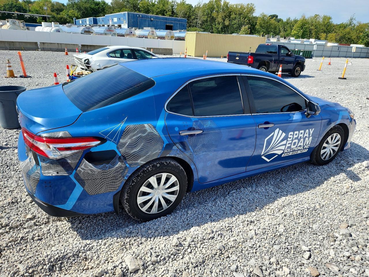 2019 TOYOTA CAMRY L — Фото 3 из 12