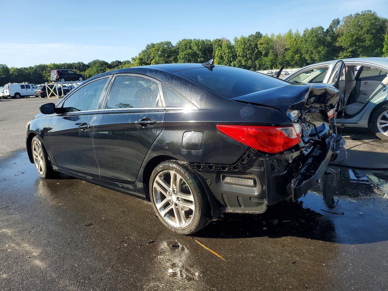 2011 HYUNDAI SONATA GLS — Фото 2 из 12